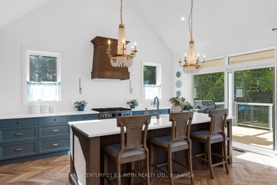 24 Northland Court • Oro-Medonte, ON photo 6