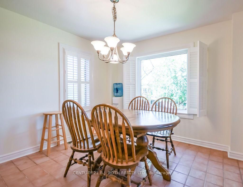 24 Grand Forest Drive • Barrie, ON photo 11