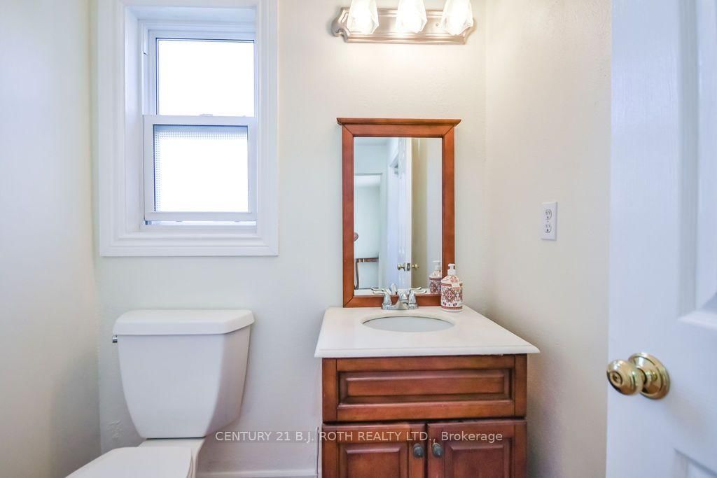 24 Grand Forest Drive • Barrie, ON photo 17