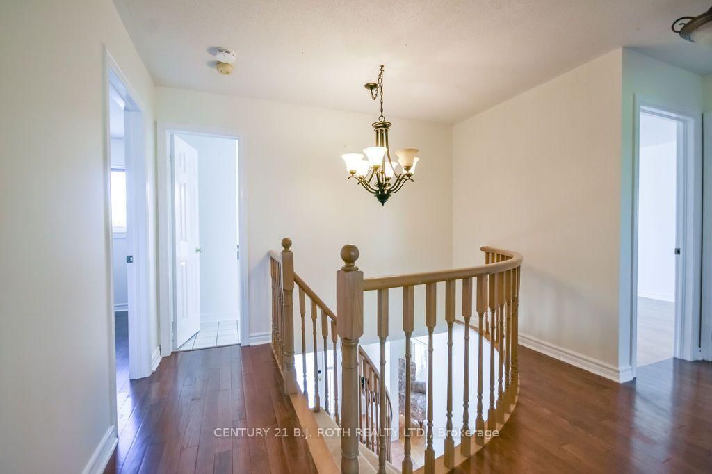 24 Grand Forest Drive • Barrie, ON photo 18