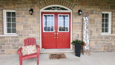 12 Plowright Road • Springwater, ON photo 3