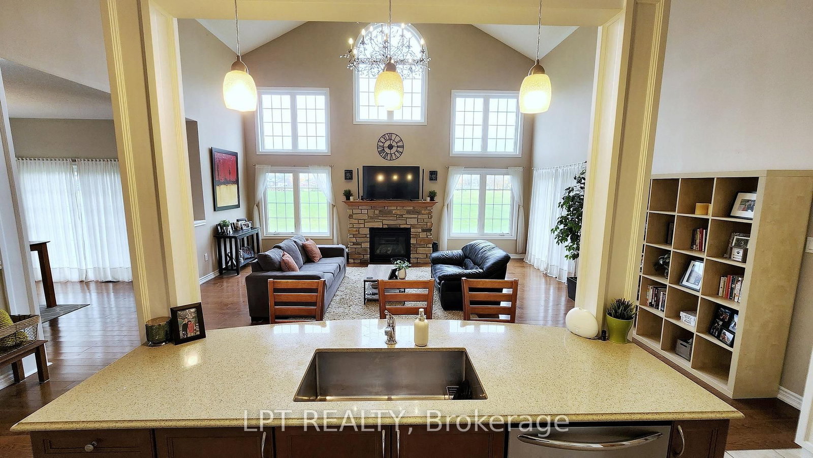 12 Plowright Road • Springwater, ON photo 9