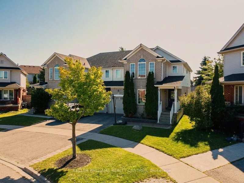 111 Bentley Crescent