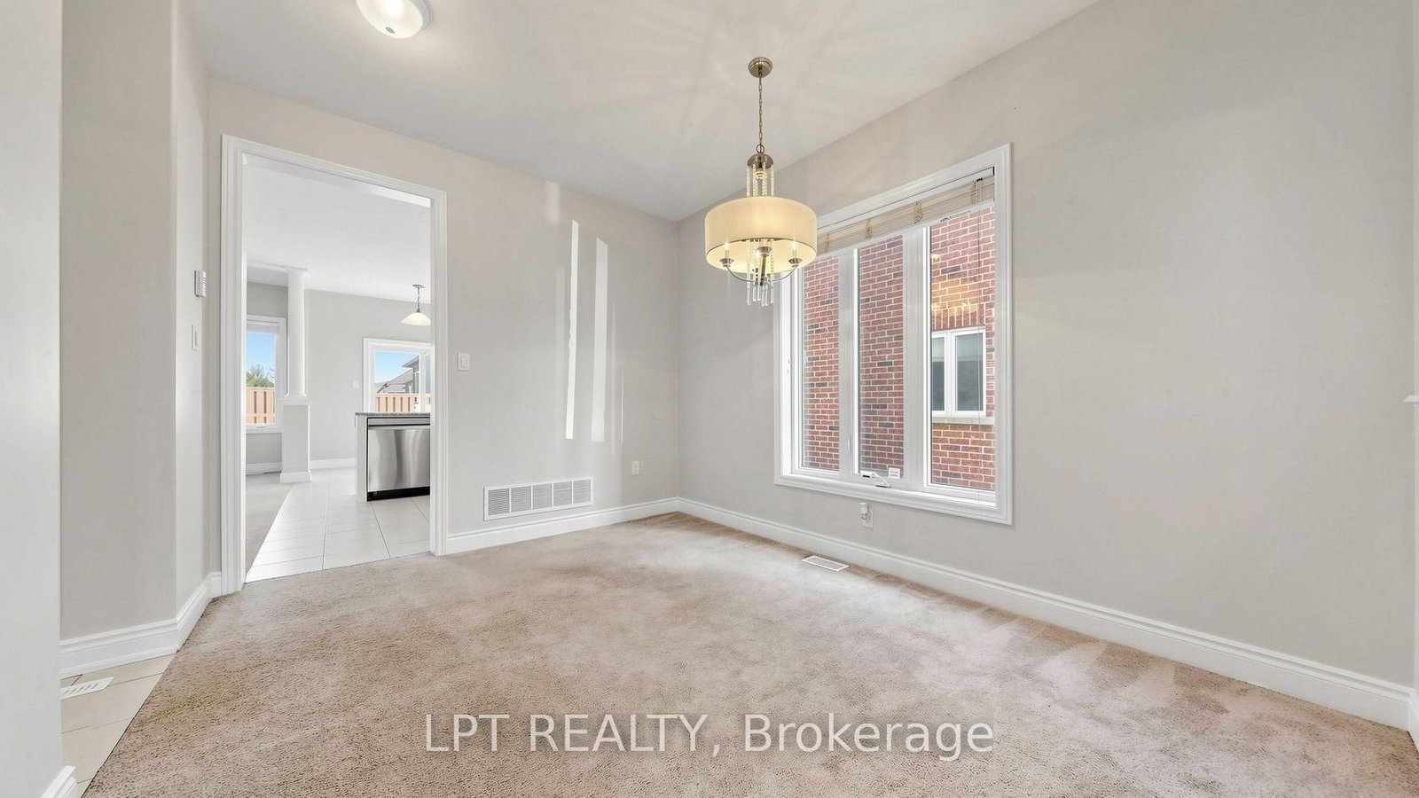 2981 Annalysse Drive • Orillia, ON photo 3