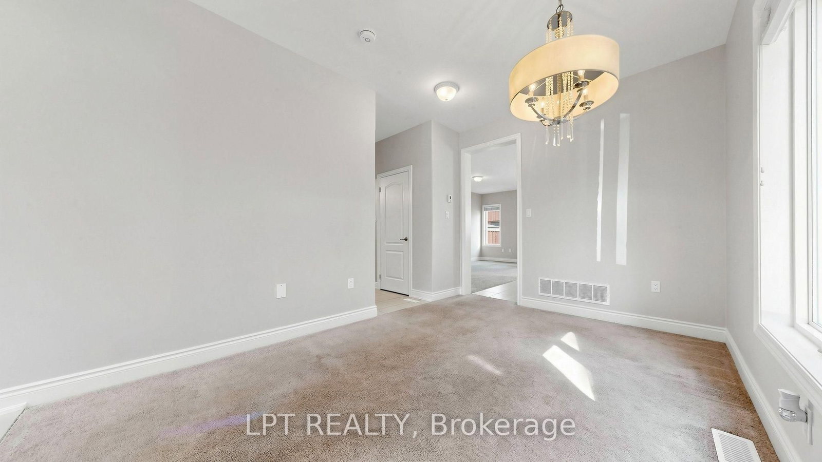 2981 Annalysse Drive • Orillia, ON photo 6