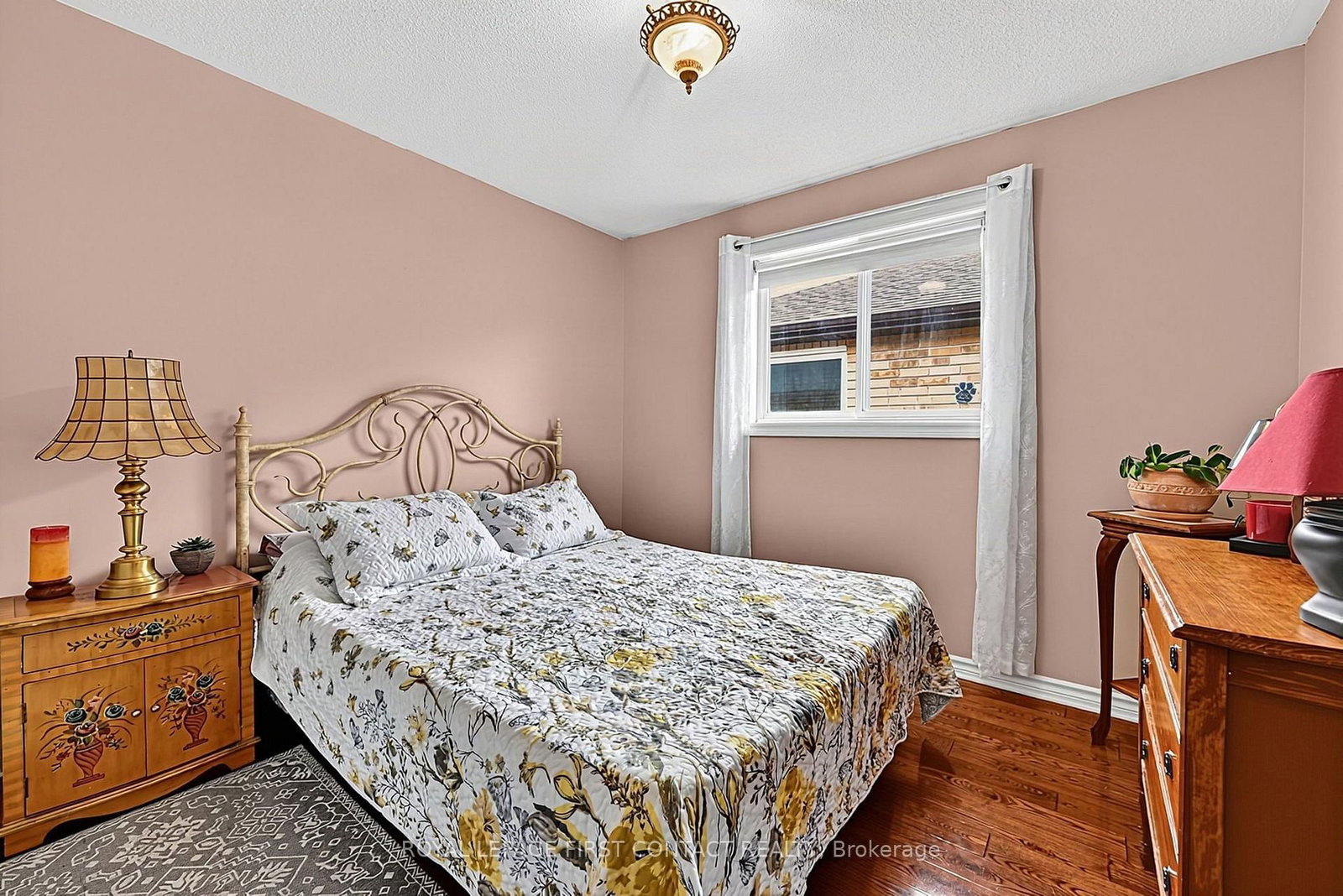 22 Logan Court • Barrie, ON photo 15