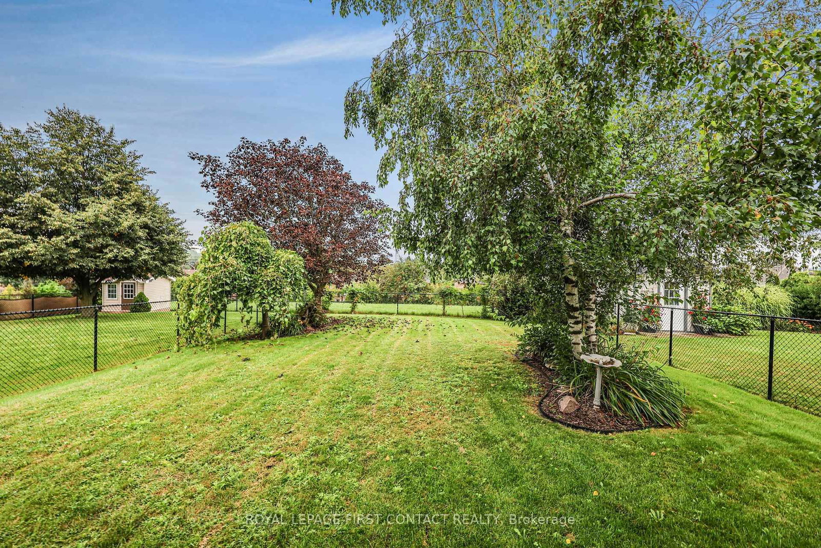 22 Logan Court • Barrie, ON photo 31