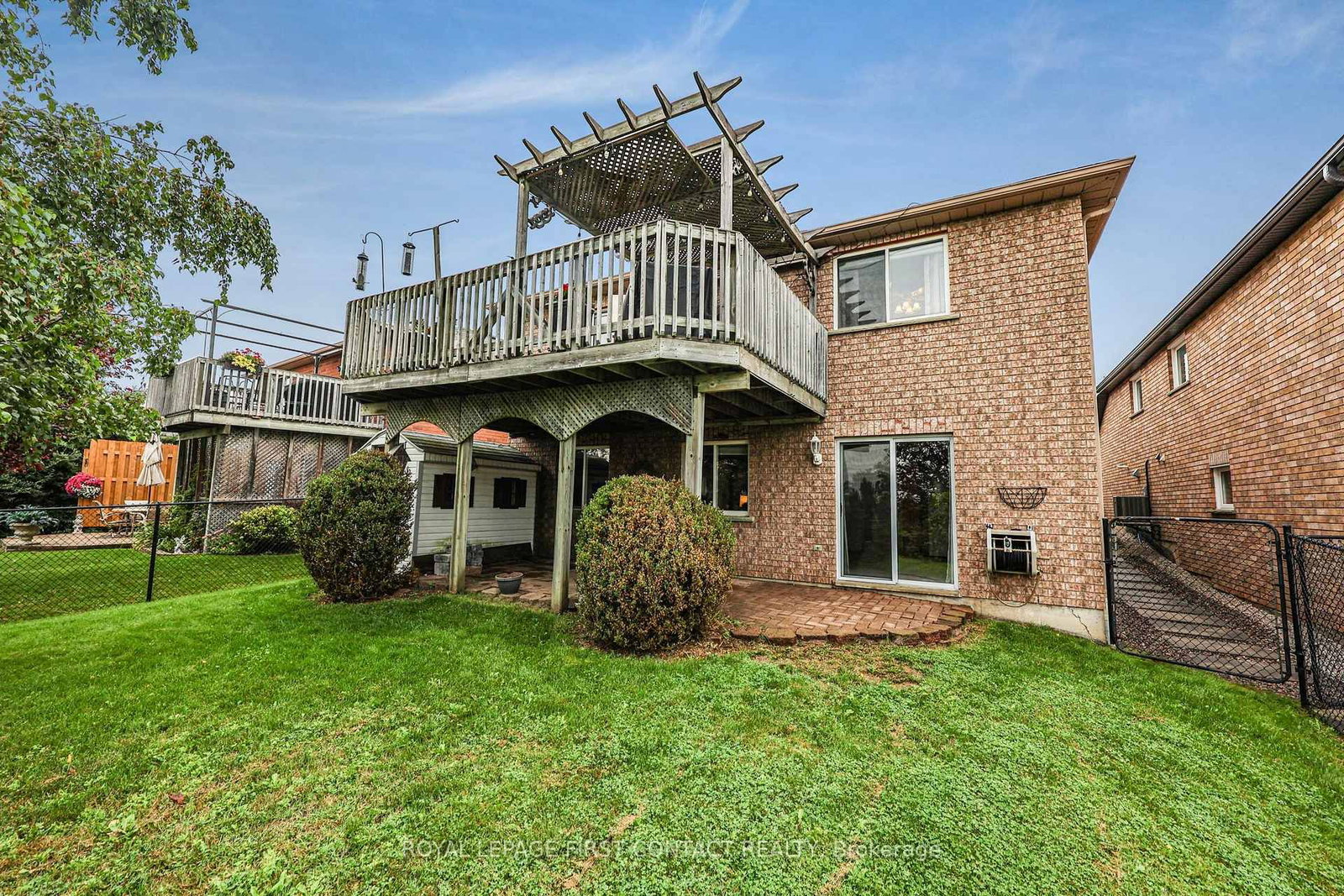 22 Logan Court • Barrie, ON photo 32