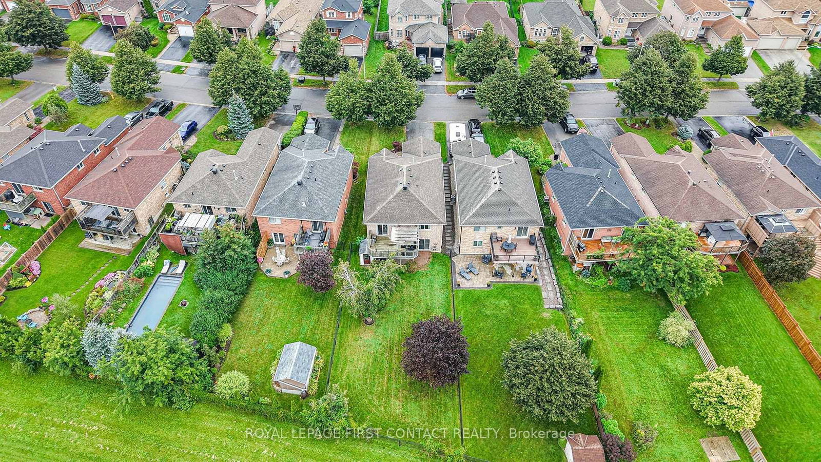 22 Logan Court • Barrie, ON photo 39