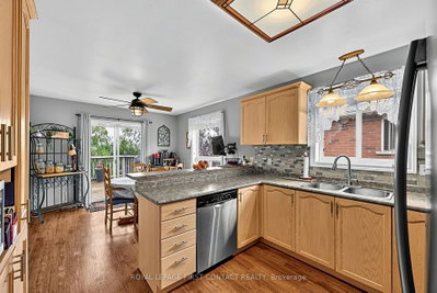 22 Logan Court • Barrie, ON photo 9
