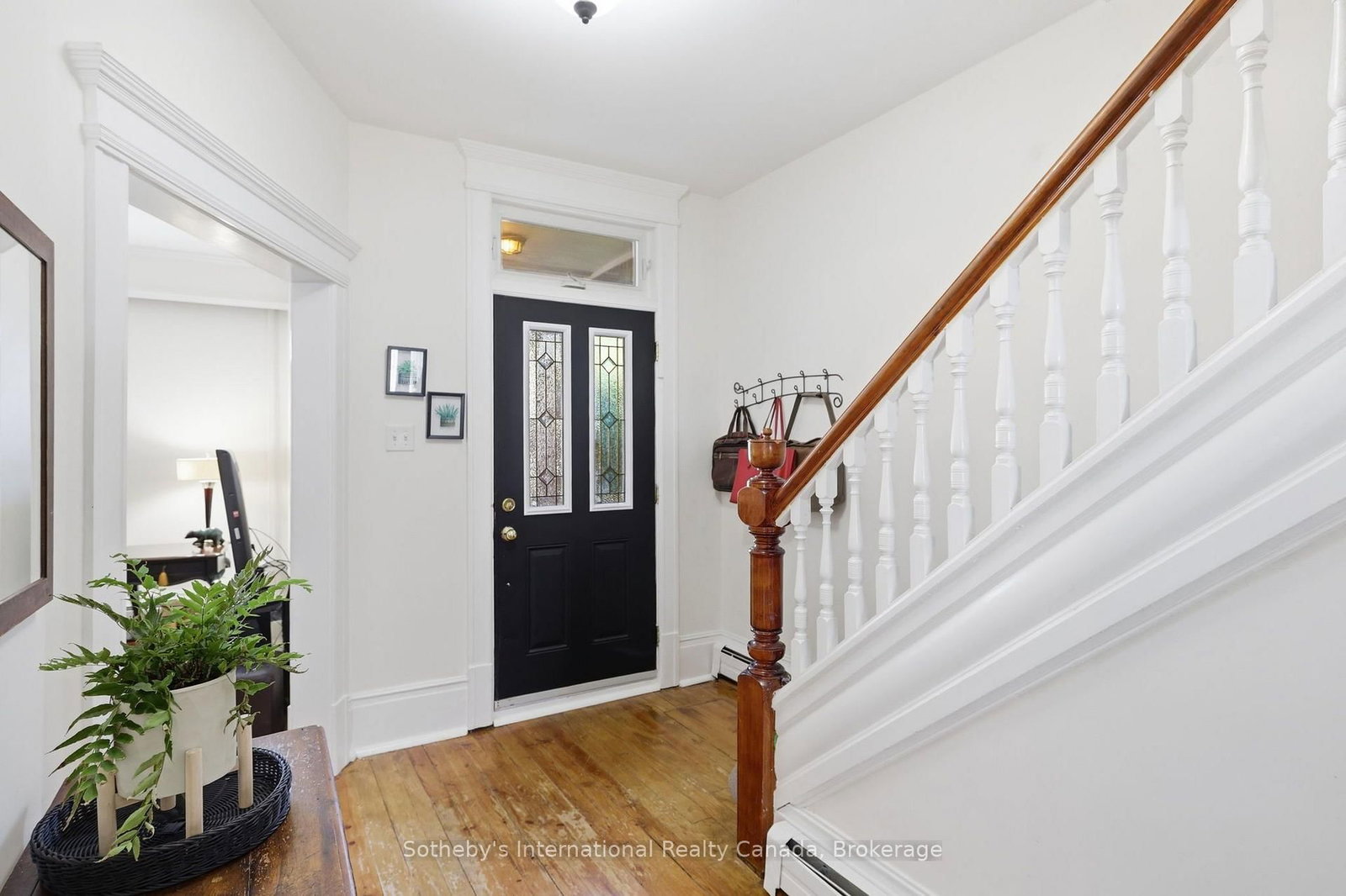 180 Second Street • Collingwood, ON photo 4