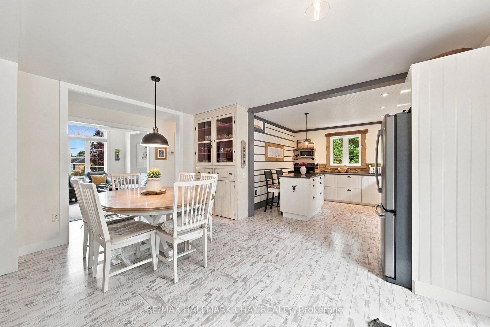 19 Eder Trail • Springwater, ON photo 10