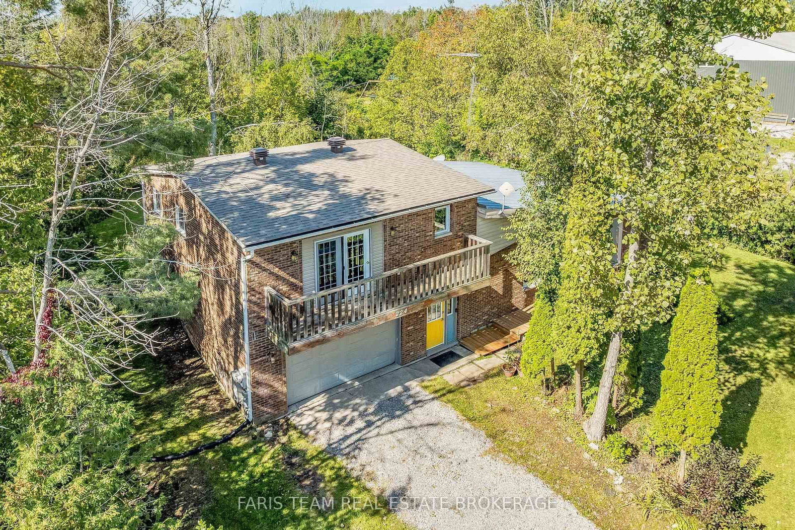 224 Lakeshore Road W • Oro-Medonte, ON photo 2