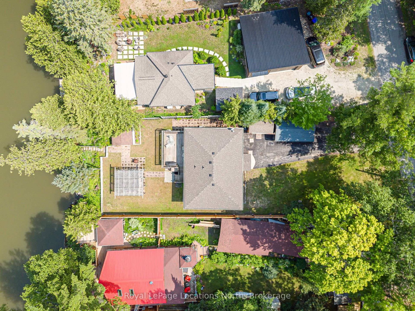 26 Stroud Crescent • Wasaga Beach, ON photo 4