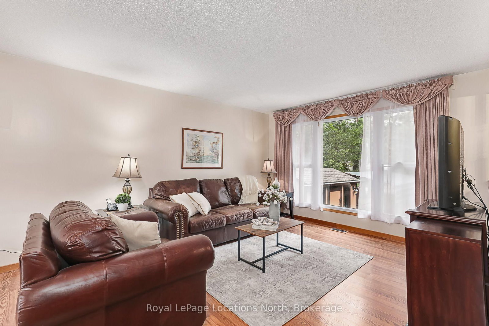 26 Stroud Crescent • Wasaga Beach, ON photo 8