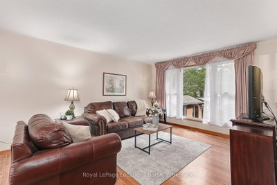 26 Stroud Crescent • Wasaga Beach, ON photo 8