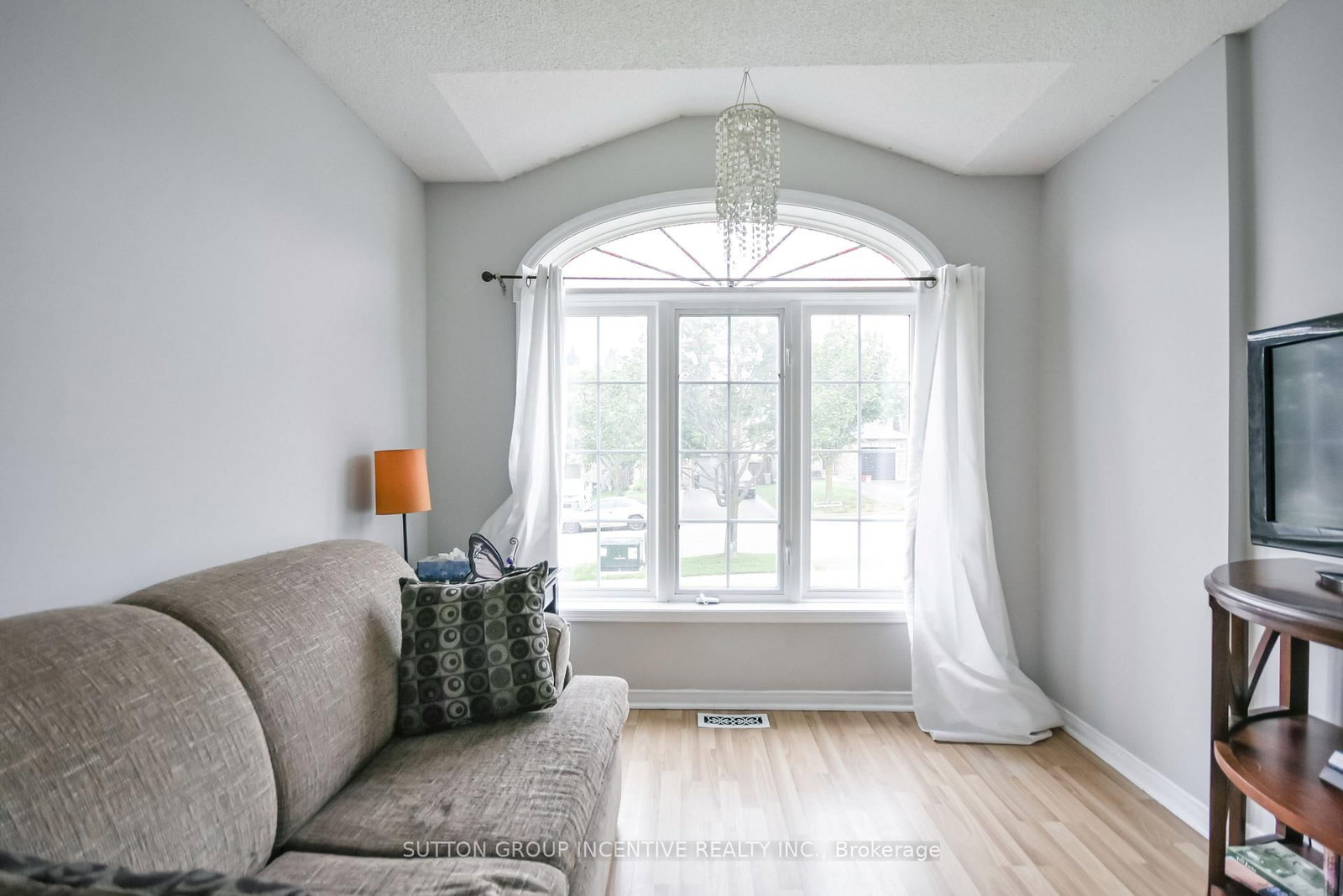 22 Peregrine Road • Barrie, ON photo 10