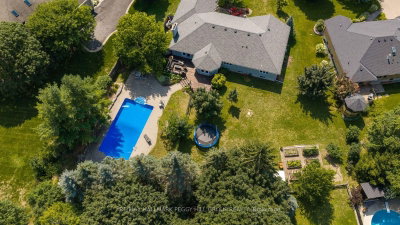 29 Priest Avenue • Springwater, ON photo 2