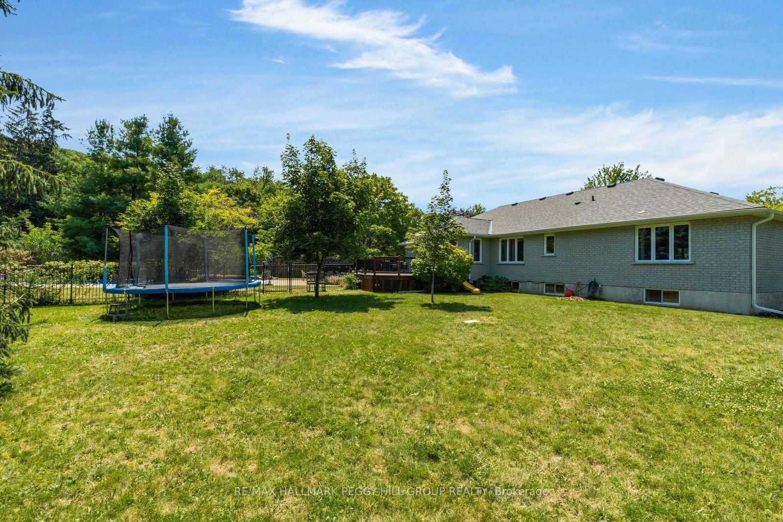 29 Priest Avenue • Springwater, ON photo 25