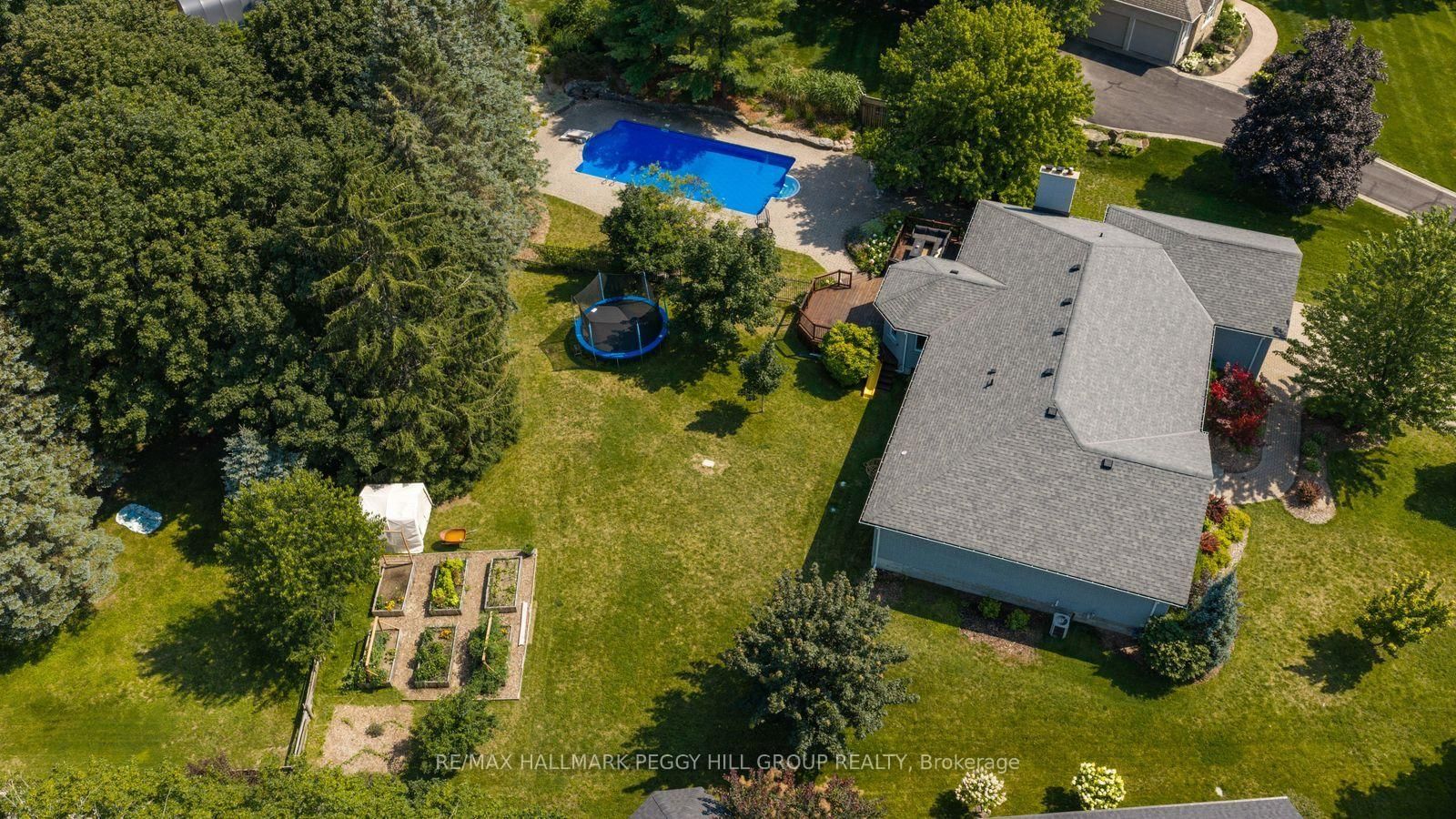 29 Priest Avenue • Springwater, ON photo 27