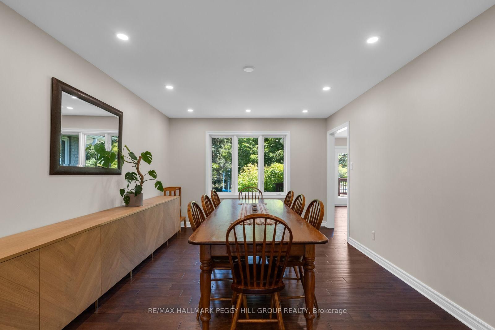 29 Priest Avenue • Springwater, ON photo 5