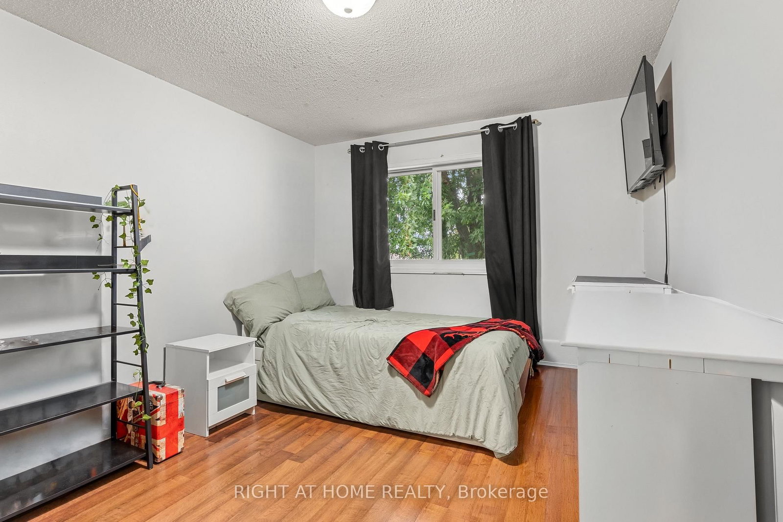 44 Ferguson Drive • Barrie, ON photo 11