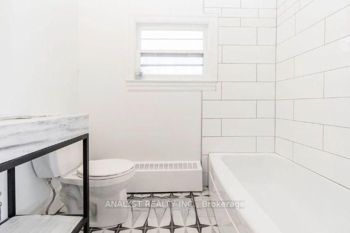 37 Donald Street • Barrie, ON photo 17