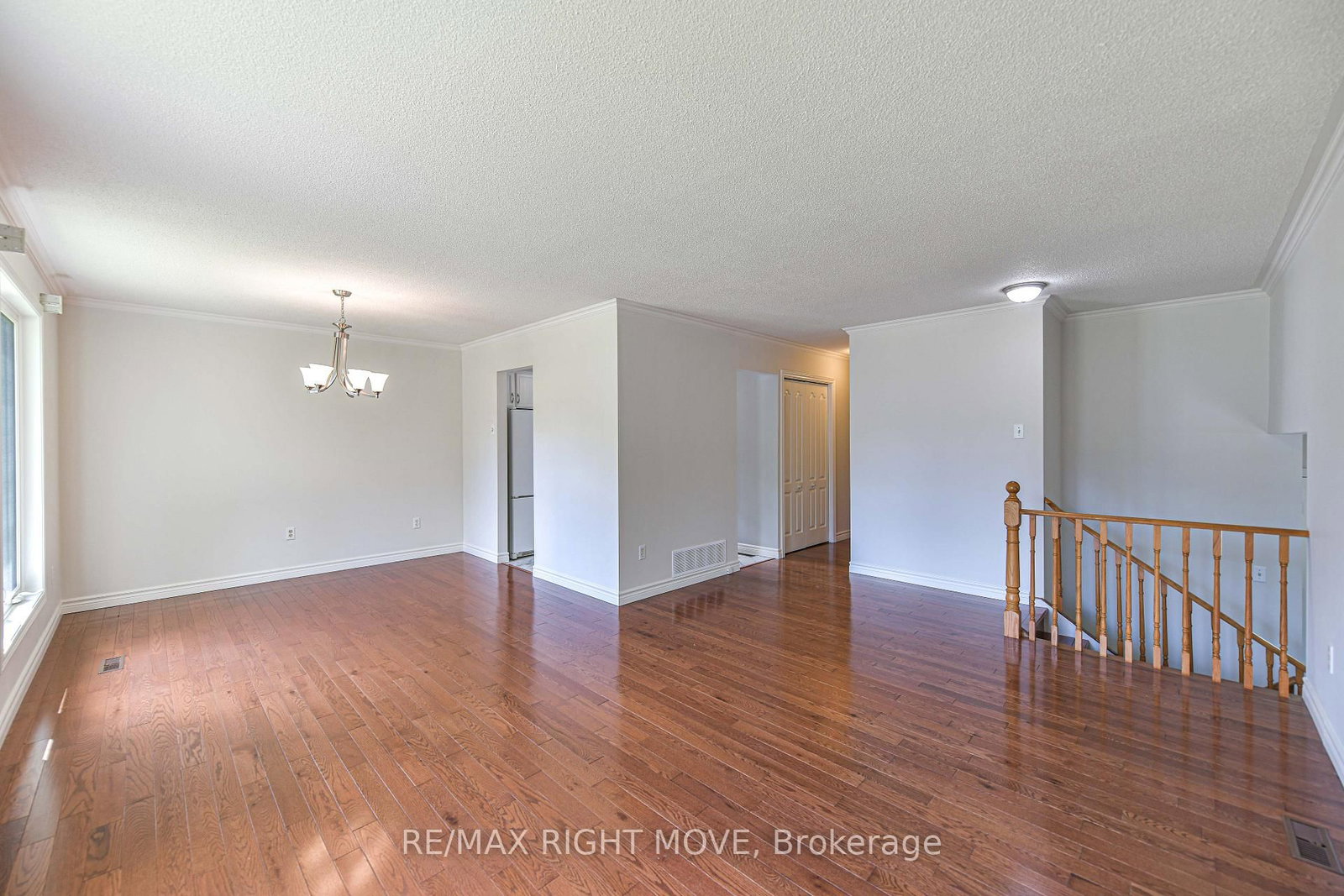 4 Fitton Heights • Orillia, ON photo 11
