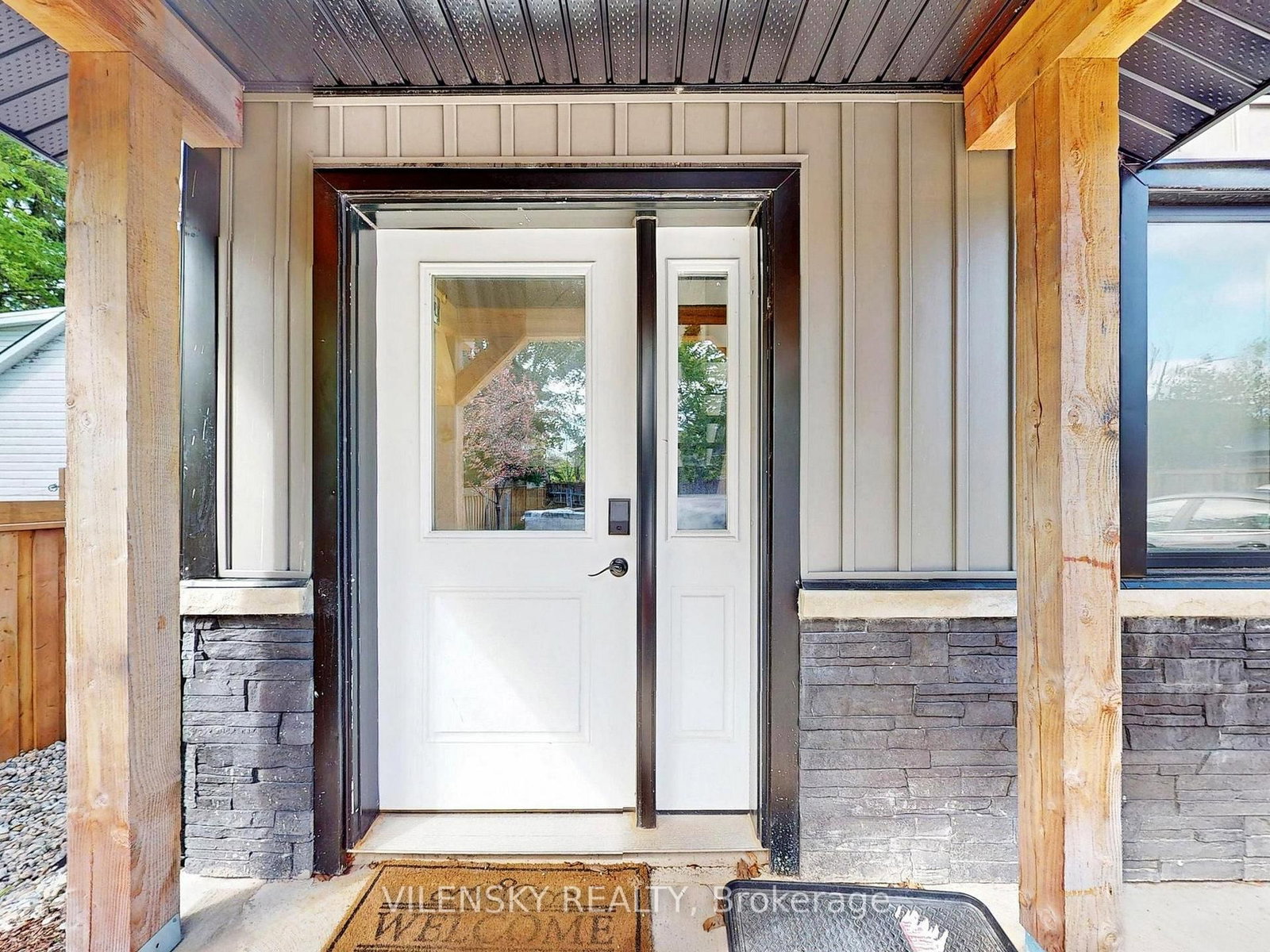 F - 195 Owen Street, Barrie 2