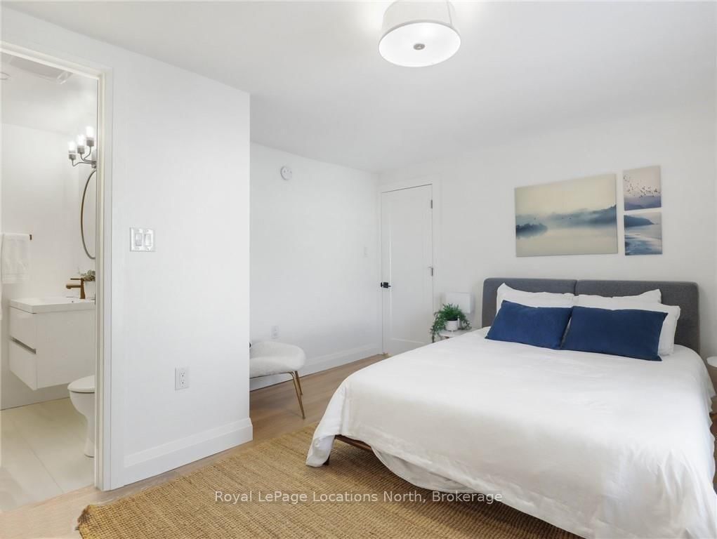 363 & 361 Cedar Street • Collingwood, ON photo 32