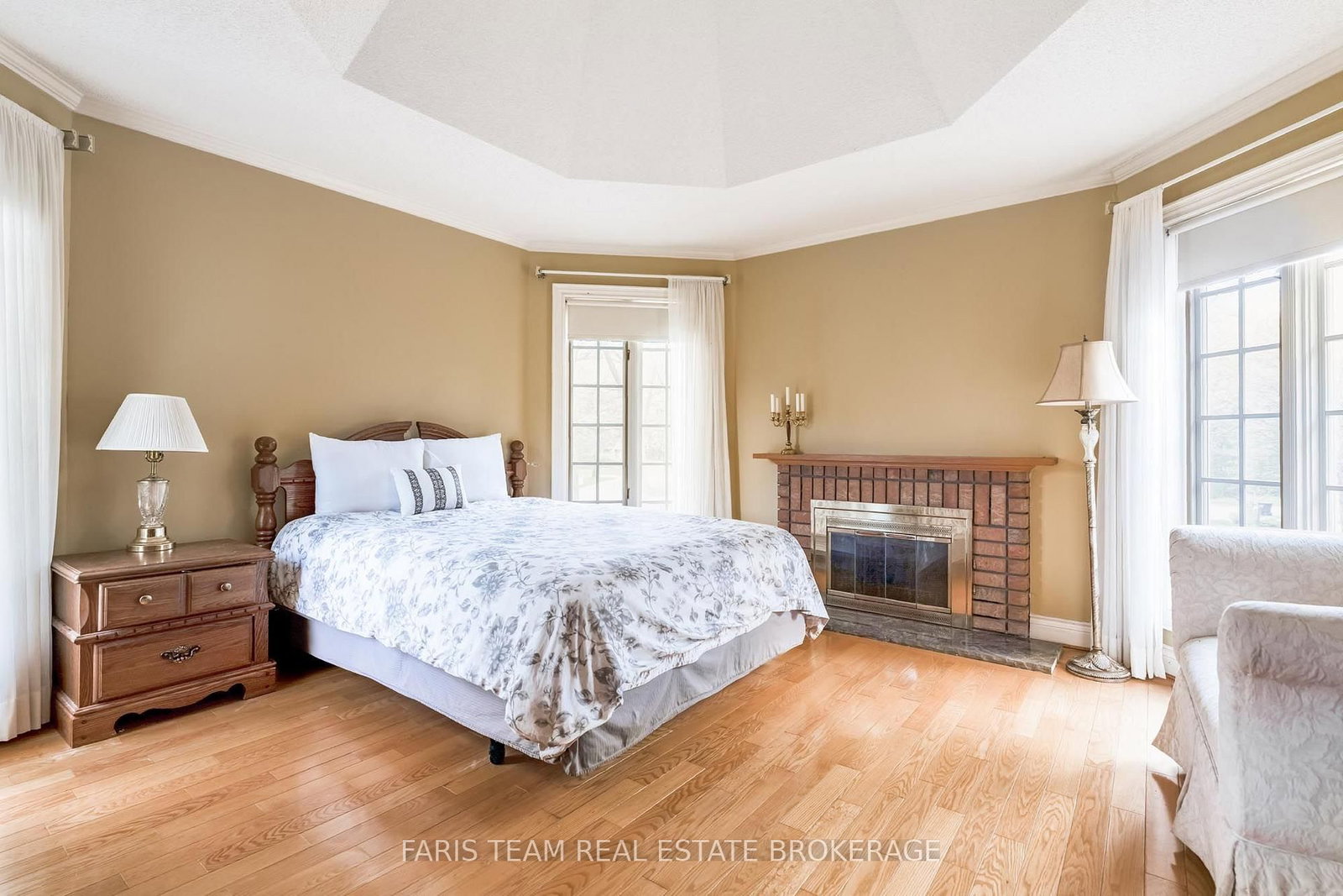 4 Mills Circle • Springwater, ON photo 23