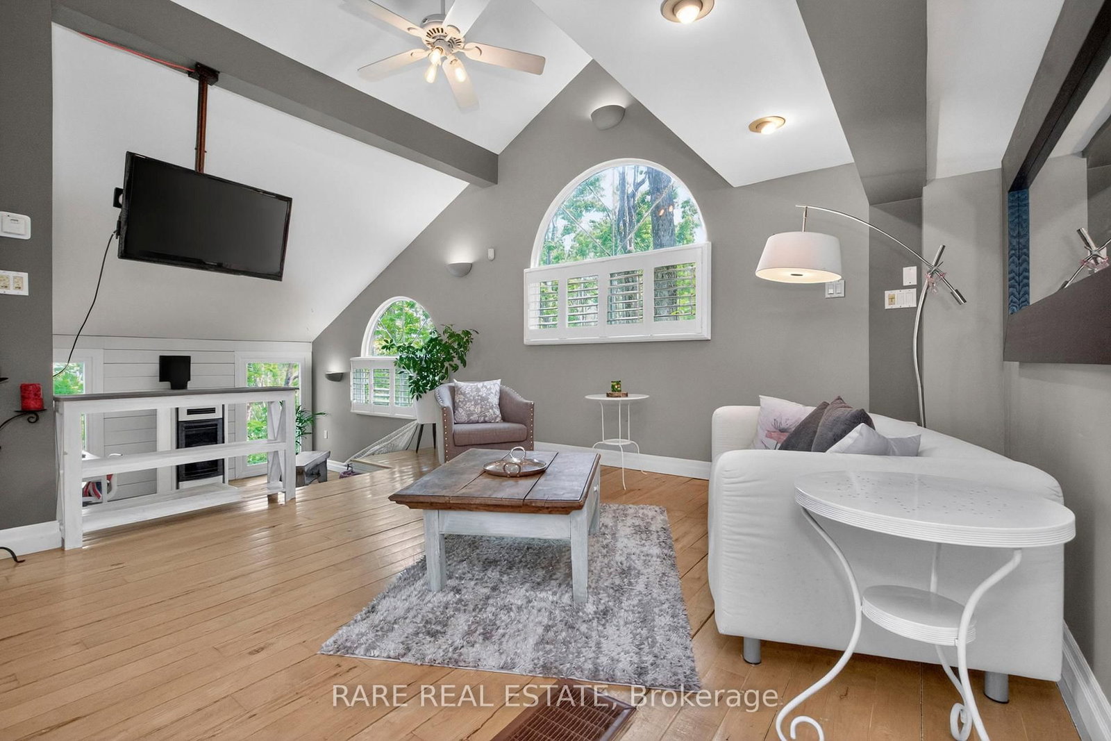 82 Huronwoods Drive photo 9