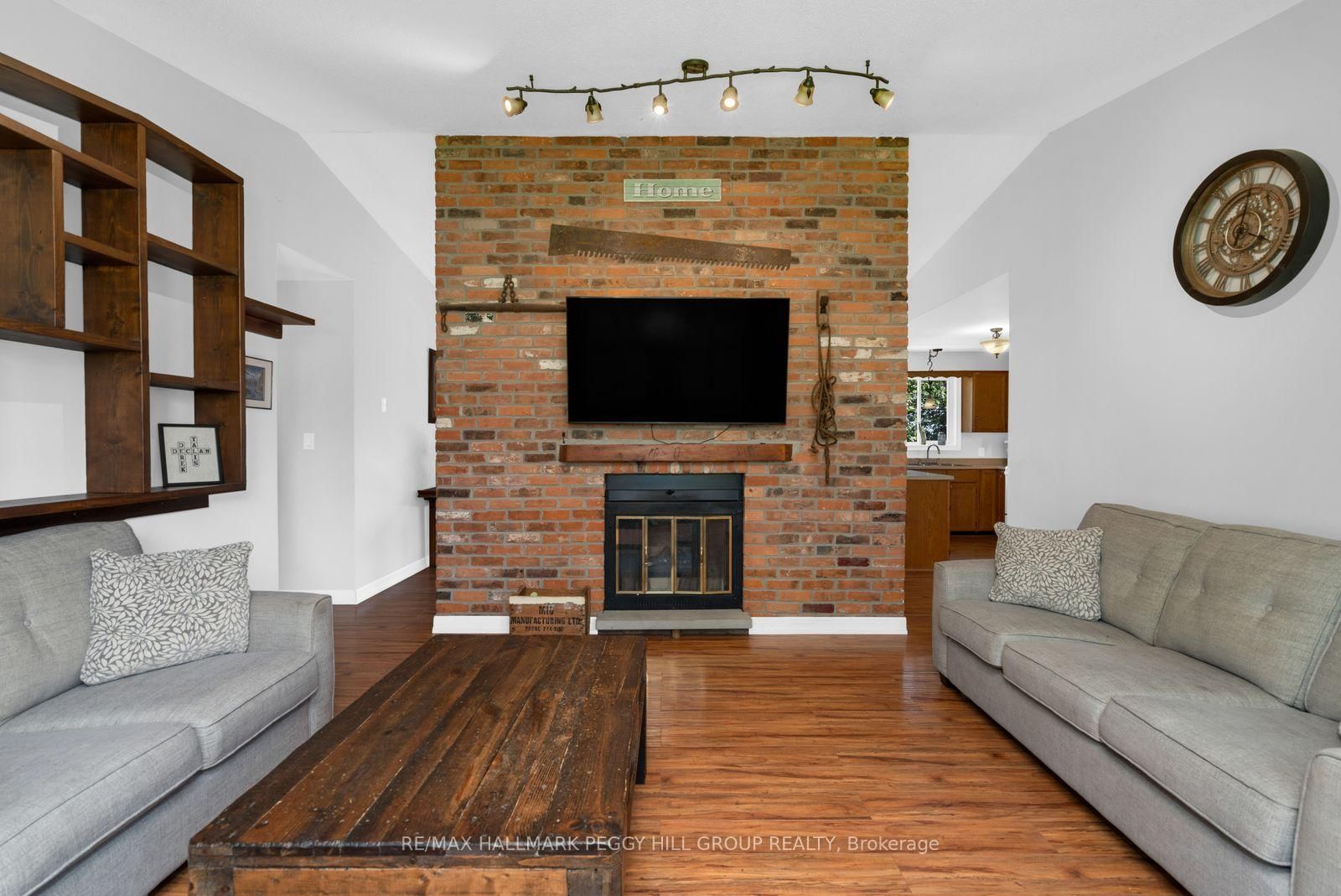 55 Shelswell Boulevard photo 3