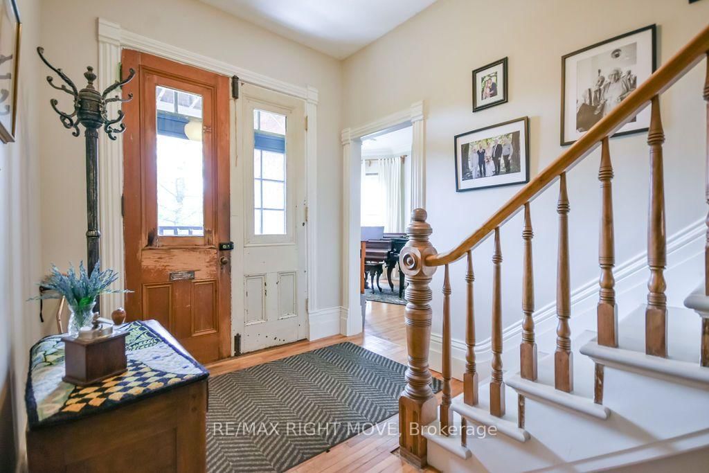 144 Jarvis Street photo 8