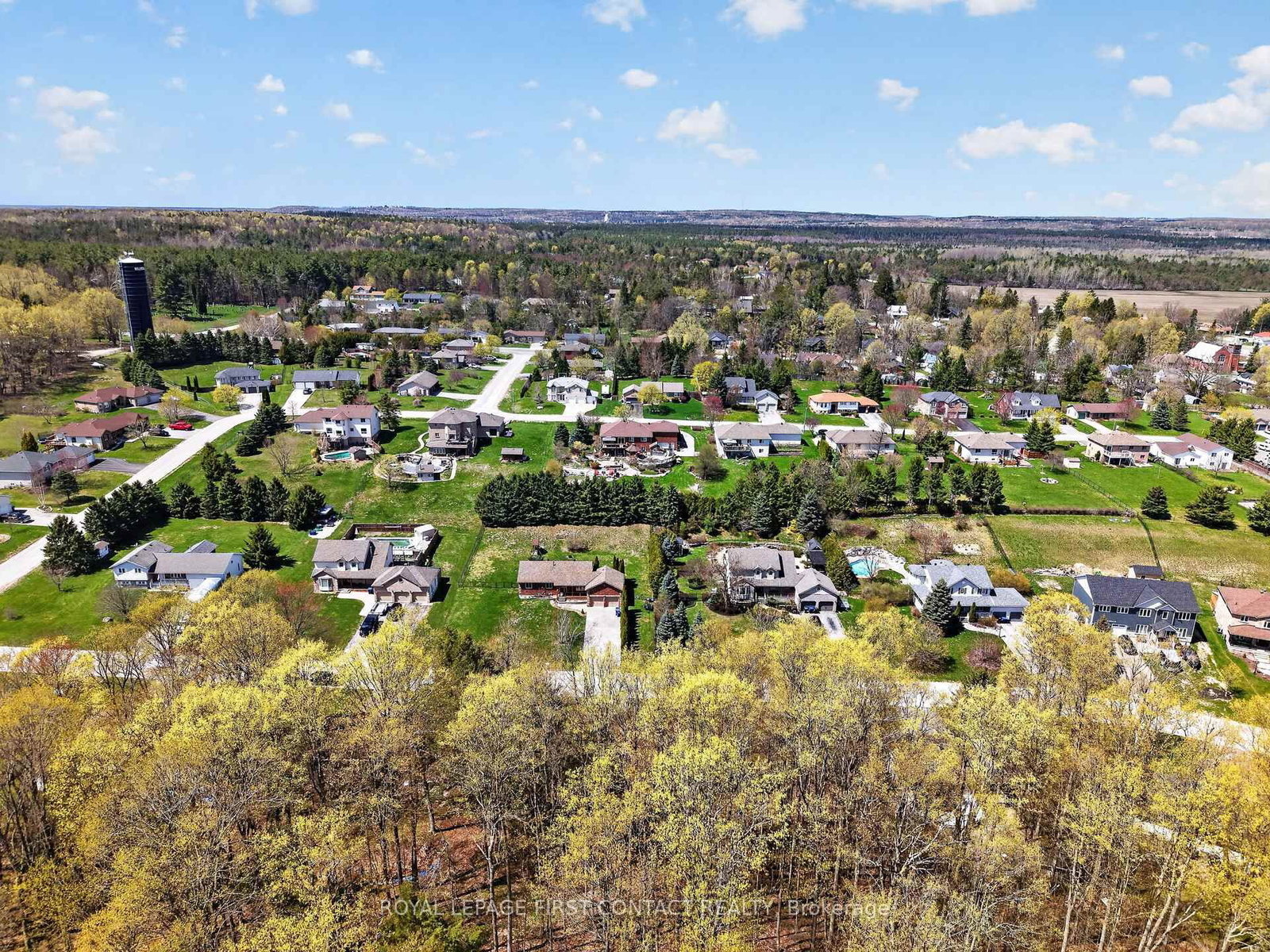 23 McFadden Drive • Springwater, ON photo 17
