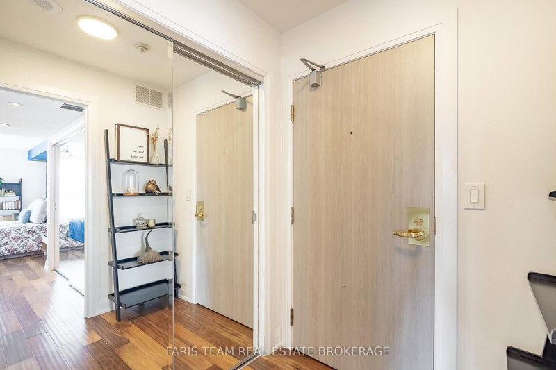 1011 - 150 Dunlop Street E