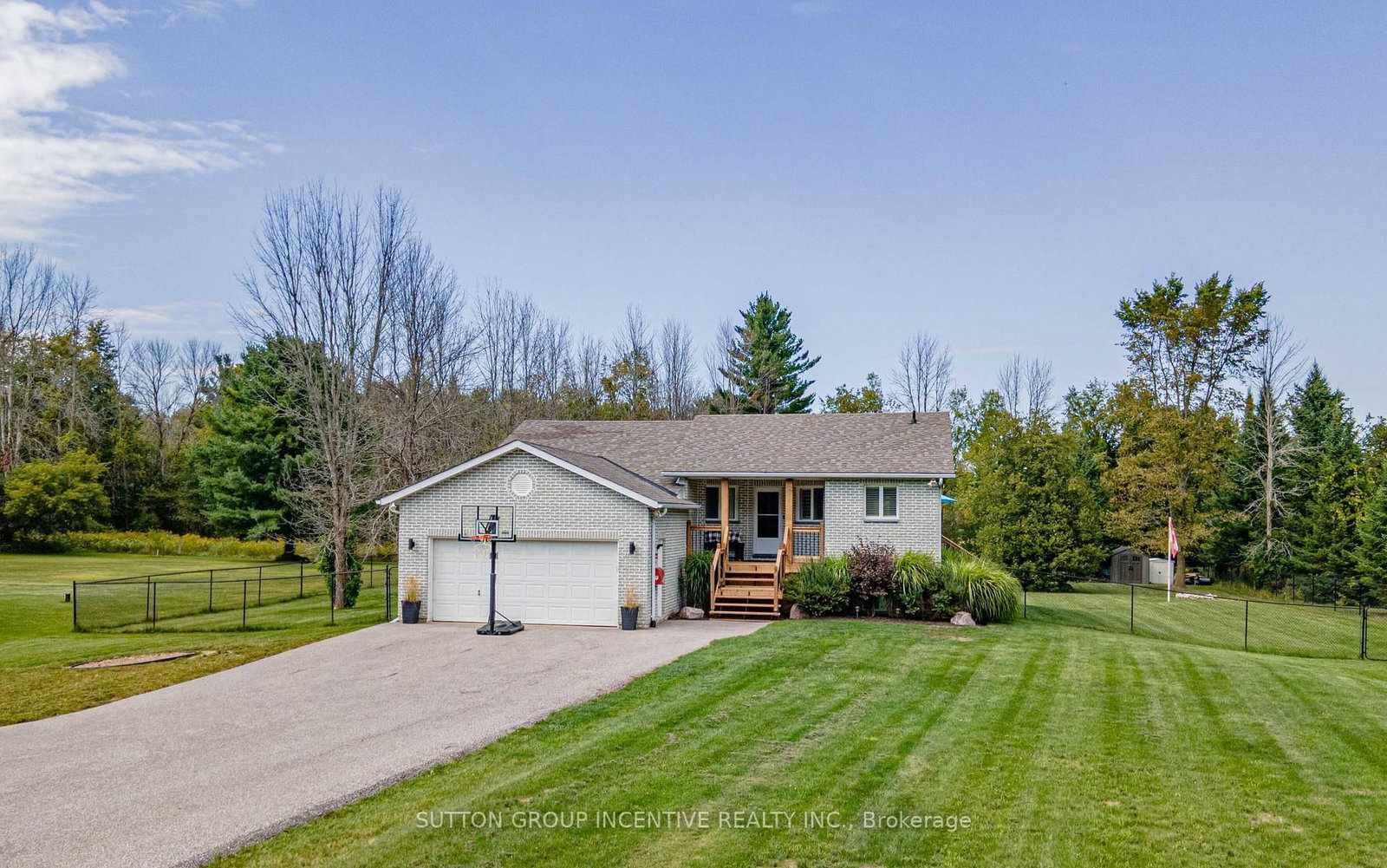 Detached House for sale at 5274 5 Sunnidale Concession Road, Clearview, Ontario, L0M 1N0 - New Lowell - MLS: S13803018