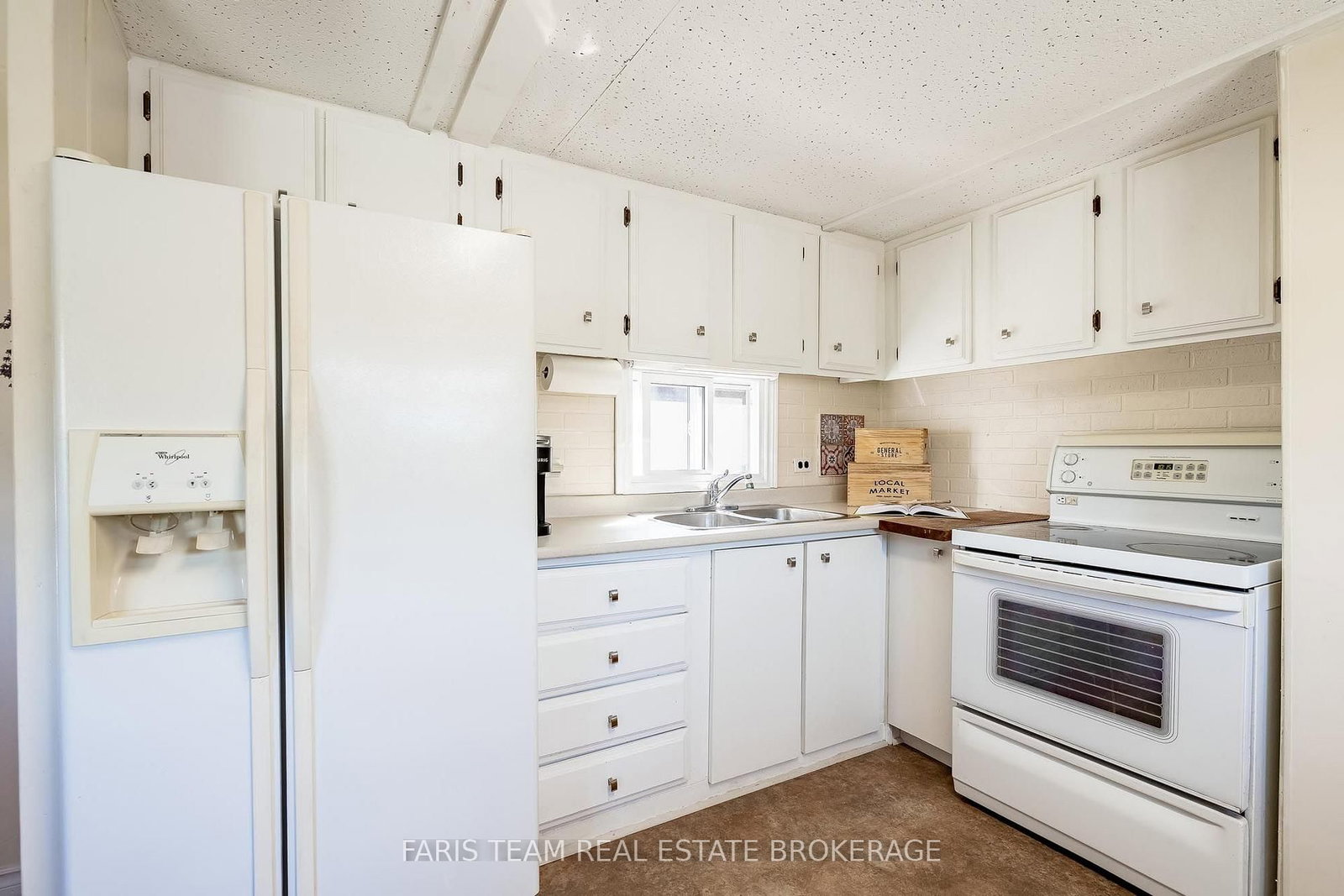 1295 Hilltop Road • Severn, ON photo 4