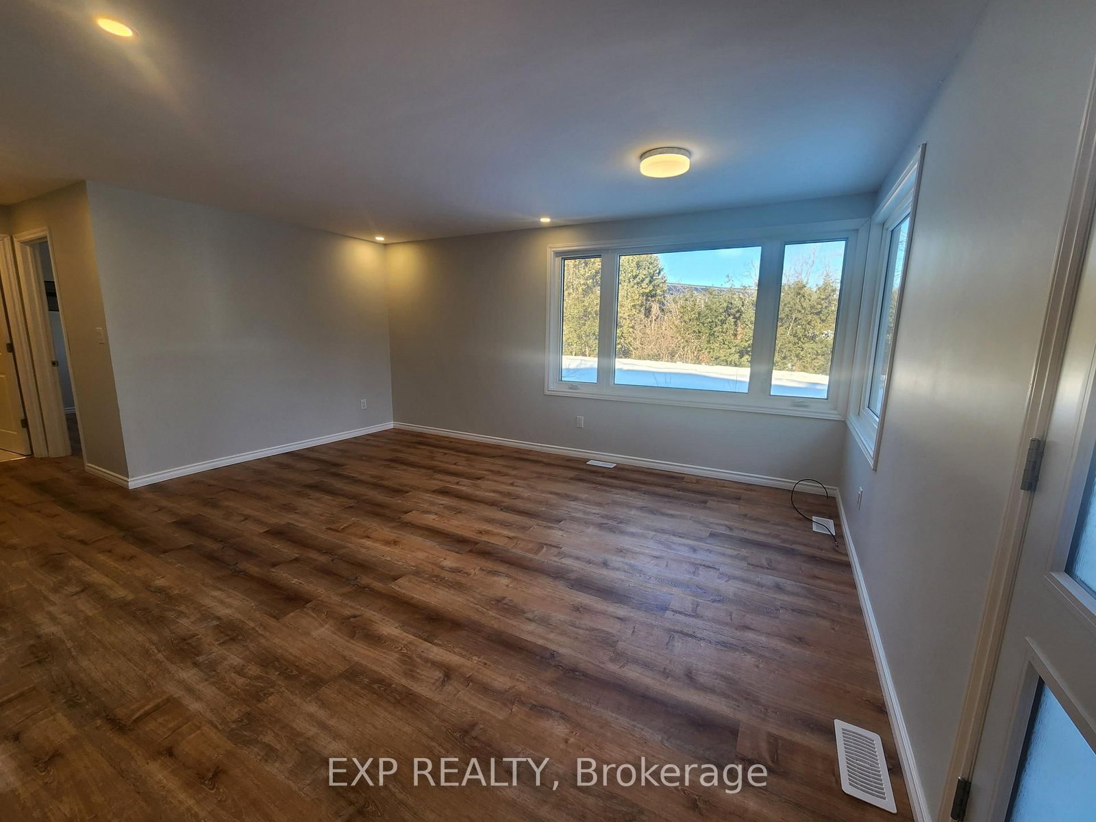 71 Lakeshore Road photo 8