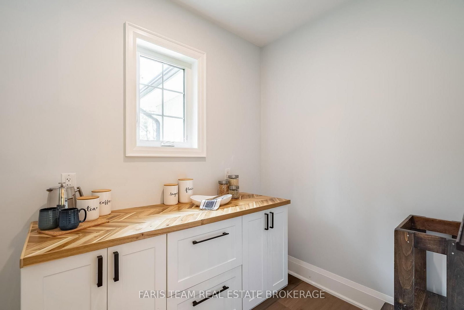 56 Marni Lane • Springwater, ON photo 11