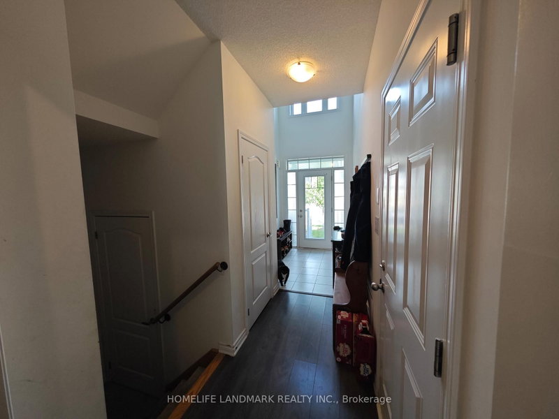 12 Catamaran Dr photo 3