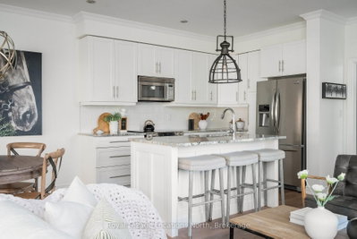 35 SIDE LAUNCH Way • Collingwood, ON photo 9