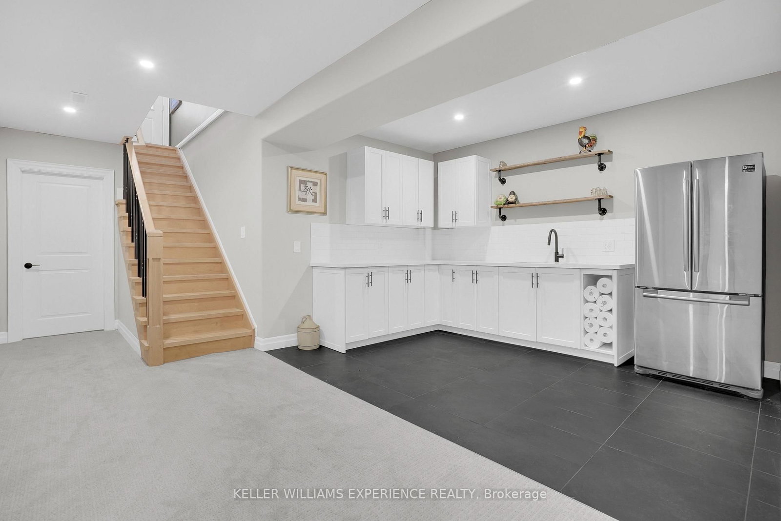 41 Heron Boulevard • Springwater, ON photo 23