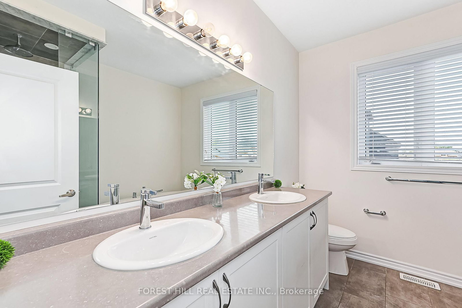 22 Simona Avenue • Wasaga Beach, ON photo 33