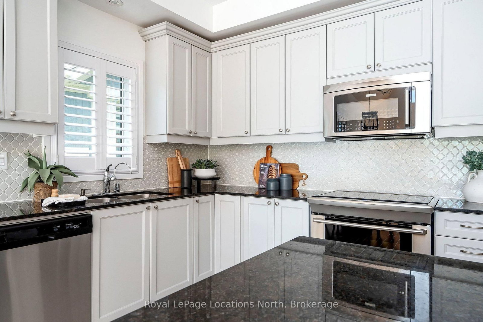 48 KARI Crescent • Collingwood, ON photo 9