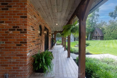 247 Lakeshore Road E • Oro-Medonte, ON photo 7