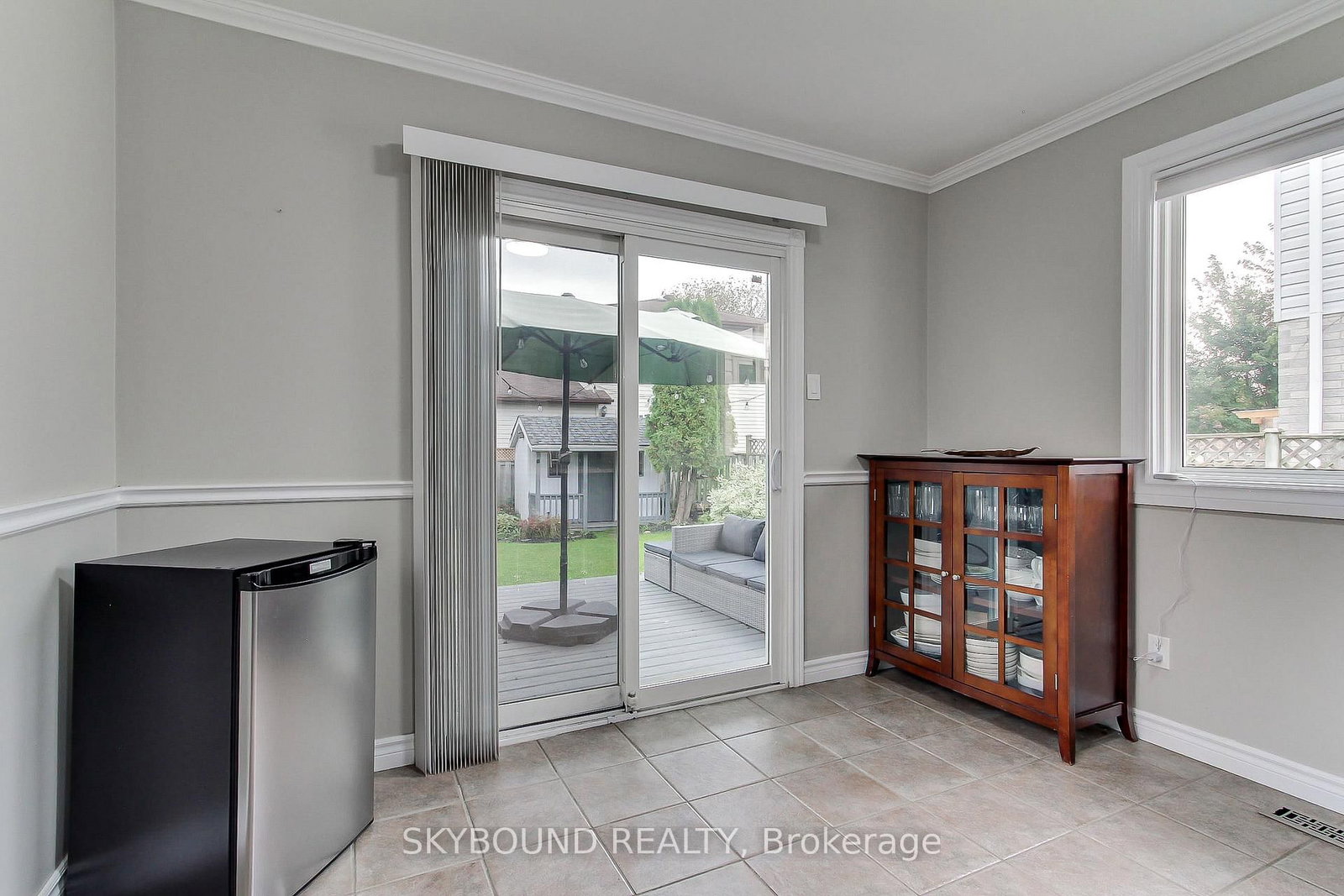 313 Hickling Trail • Barrie, ON photo 17