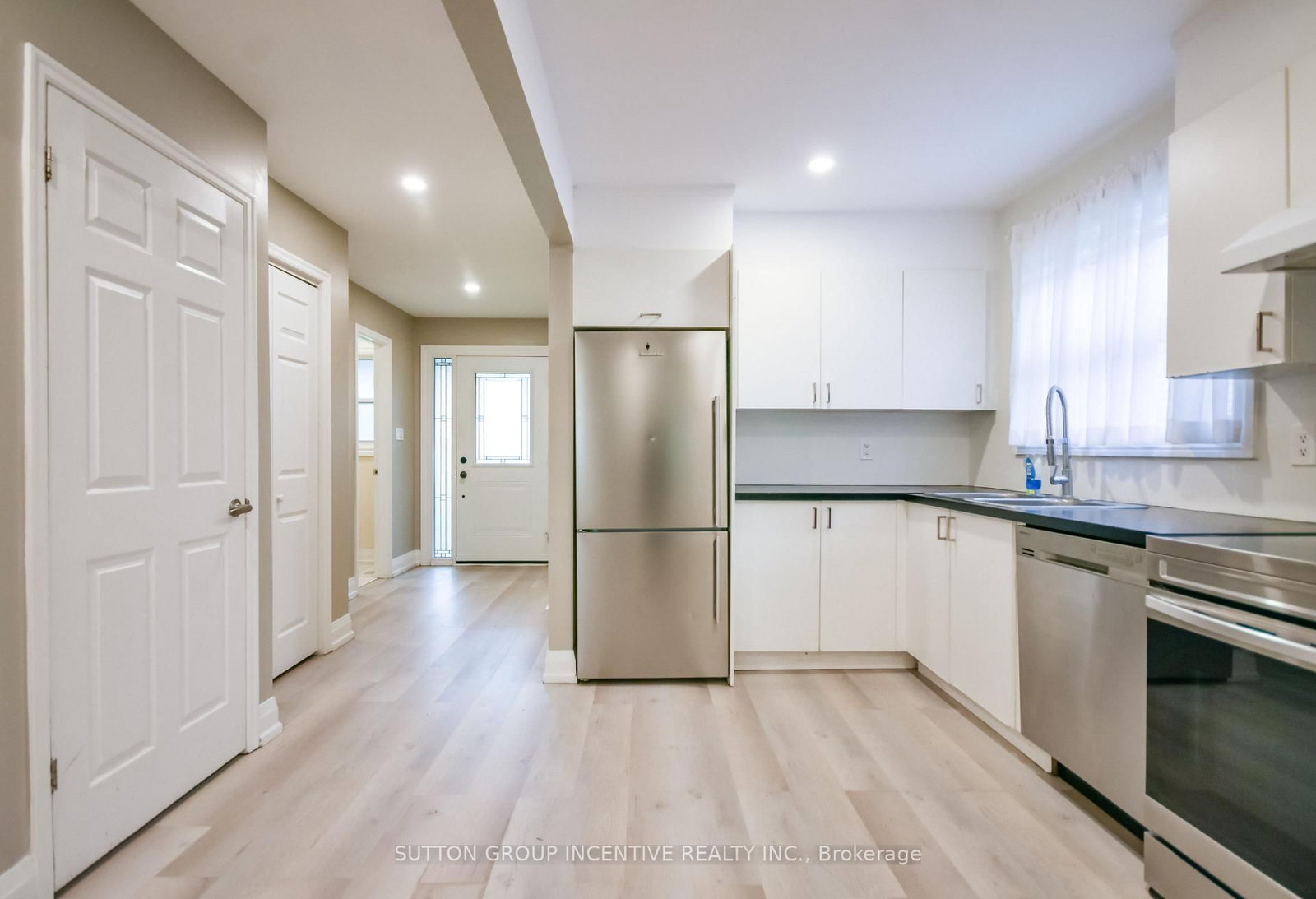 33B Cundles Road E • Barrie, ON photo 10