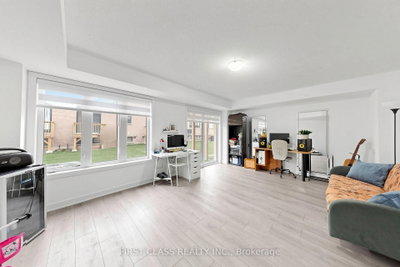 55 Red Maple Lane • Barrie, ON photo 6