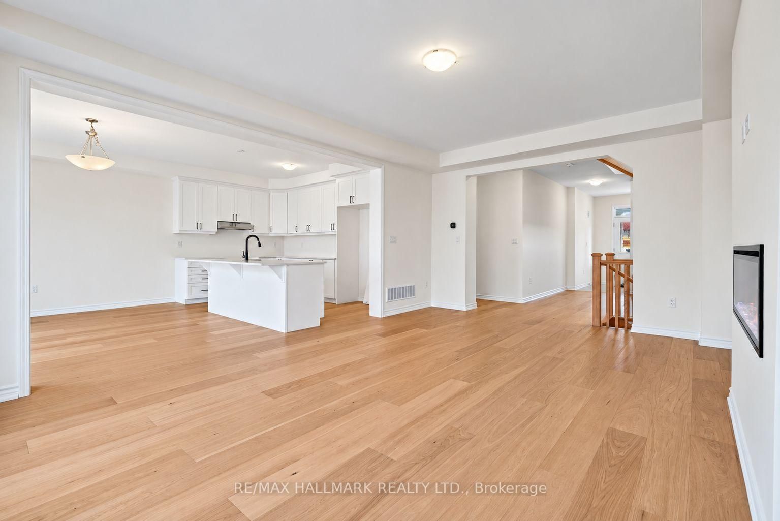 82 Gretzky Avenue • Barrie, ON photo 12